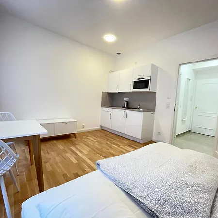Apartament Varsavska 202